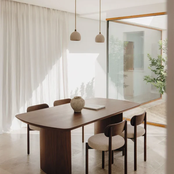 rectangular table set 200x100 cm in mdf tuareg and 4 dining chairs in oak wood and bianca boucle fabric
